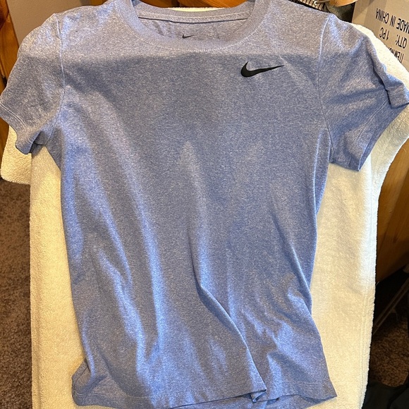 Nike Periwinkle Short Sleeve Tee Dry Fitt - Picture 5 of 6